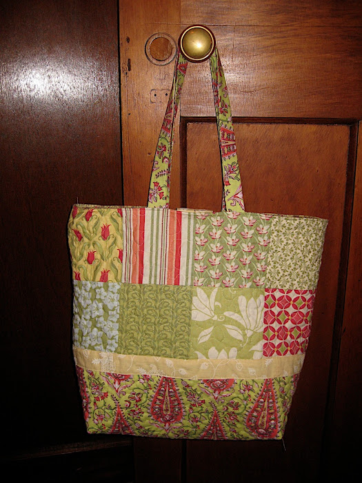 Charm pack tote bag with inside pocket tutorial | Sewn Up