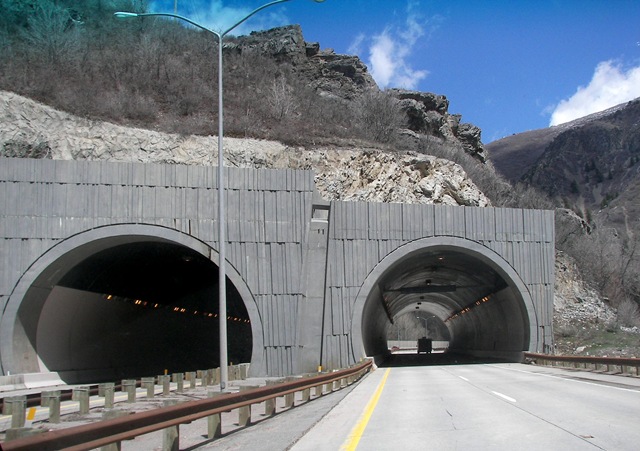 [canyontunnels[2].jpg]