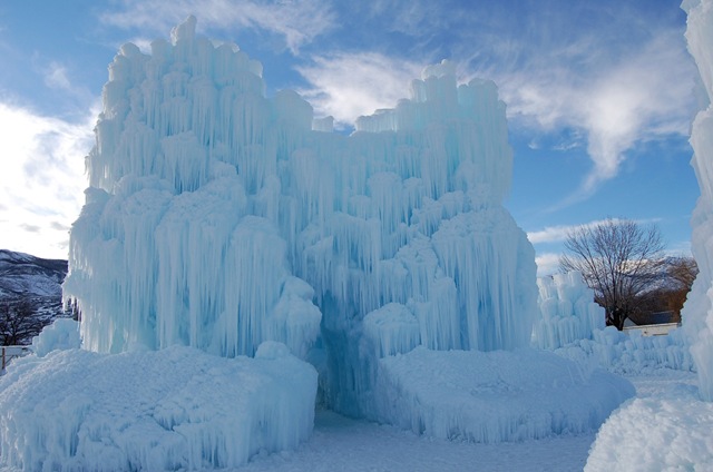 [midwayicecastle292.jpg]
