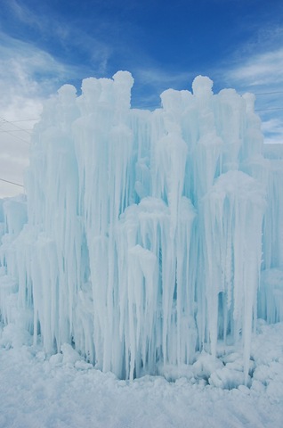 [midwayicecastle392.jpg]