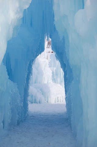 [midwayicecastle642.jpg]