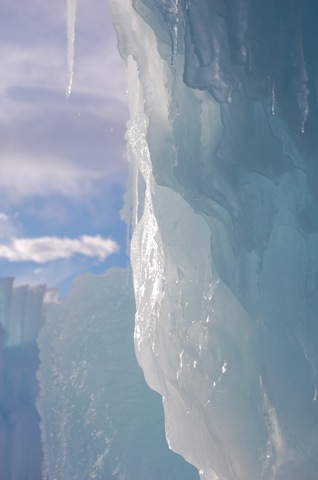 [midwayicecastle652.jpg]