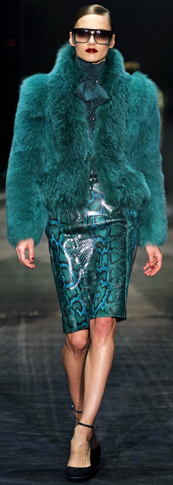 [Gucci - verde fur[4].jpg]