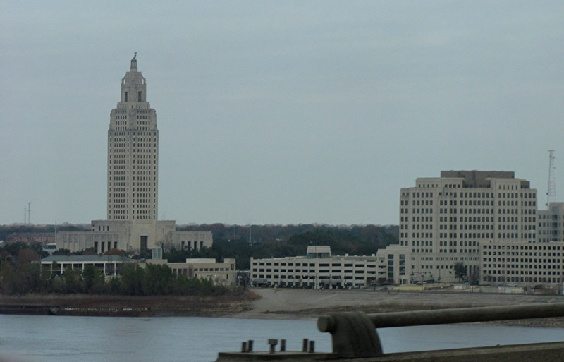 [Baton Rouge and the Mississippi[2].jpg]