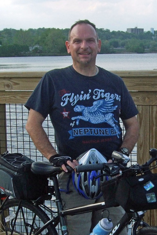 [tombike[4].jpg]