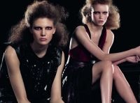 [Vogue n°899 - Aout 2009-prada-portada[2].jpg]