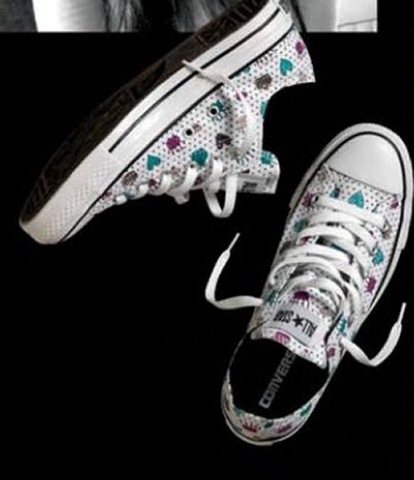 [converse-Elle 2009-09-02[3].jpg]