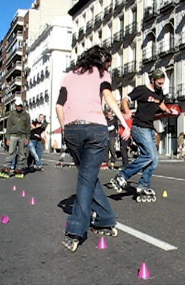 Patinando en Fuencarral el equipo de SeRueda Slalom Team