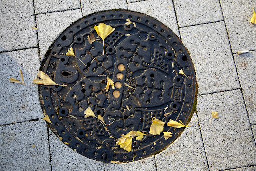 tokyo sewer drain outside of roppongi