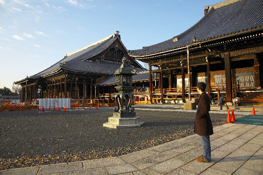 in front of nishi-honganji