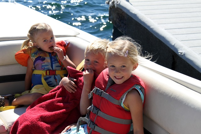 [kids on boat 9-8-2010 3-27-35 PM[3].jpg]