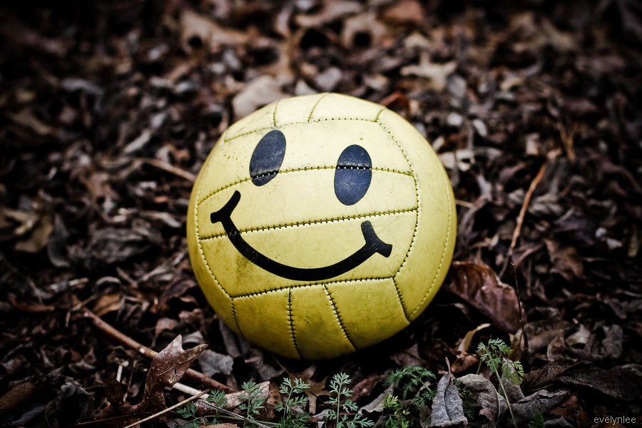 [yellow_smiley_face_by_jonschwadron[11].jpg]