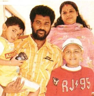 [Prabhu_Deva_Son_Daily_Thanthi[2].jpg]
