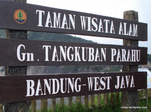 [welcome-tangkuban-perahu-mountain-west-java-600x446[3].jpg]