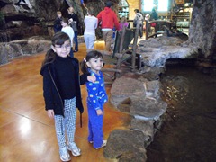 [Bass Pro Shop 09 003[2].jpg]