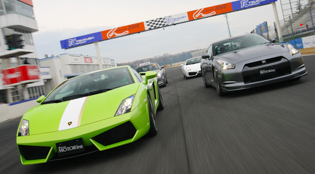 Video: Lamborghini Gallardo VS Nissan GT-R