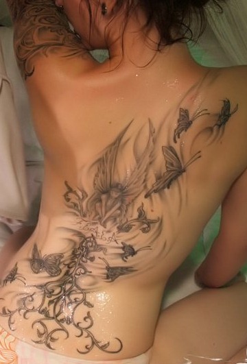 [sexy_tattoo_girl_back_tattoo[5].jpg]