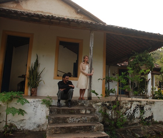 [ANTÔNIO E ANA BEATRIZ - FACHADA DA CASA 3[6].jpg]