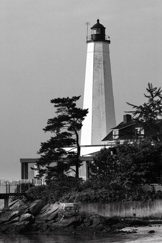 [New London Lighthouse BW[4].jpg]