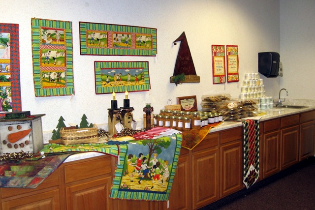 [quilt retreat 011[2].jpg]