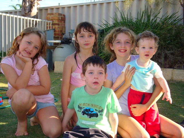 [the kids[2].jpg]