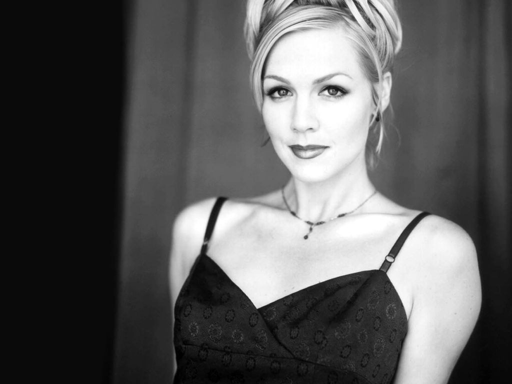 [Jennie Garth 1024x768 23 Desktop Stars Wallpapers[2].jpg]