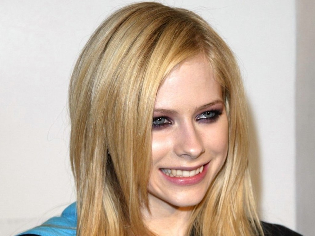 [AvrilLavigne1024x76810hollywoodceleb.jpg]