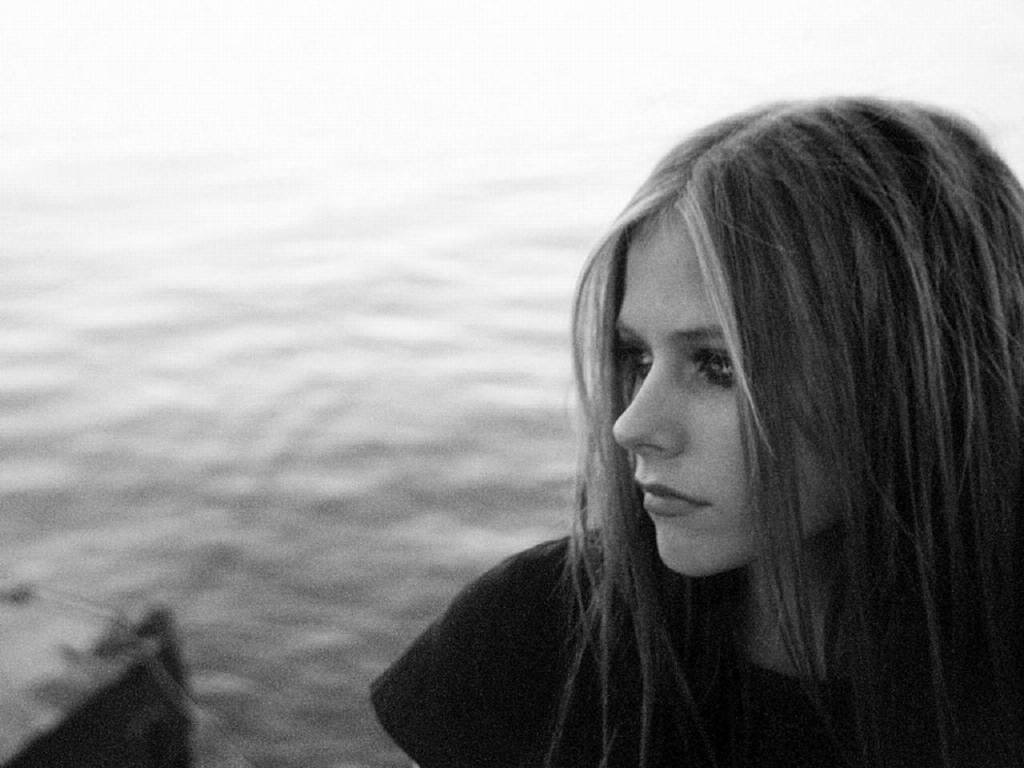 [AvrilLavigne1024x76821hollywoodceleb.jpg]