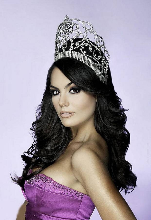 [Miss Universe 2010 Stefanía Fernández 19[8].jpg]