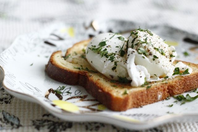 [20110321PoachedEggs0922.jpg]