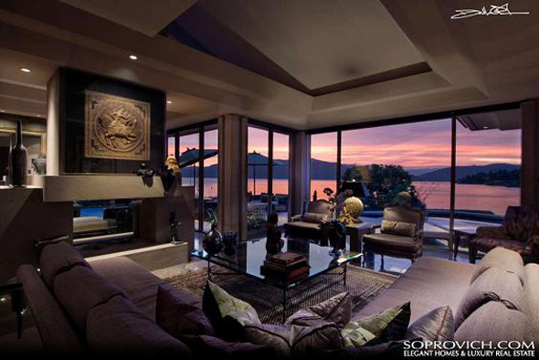 dramatic living room interior inspiration photo