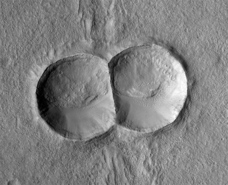 [Mars-double-crater[4].jpg]