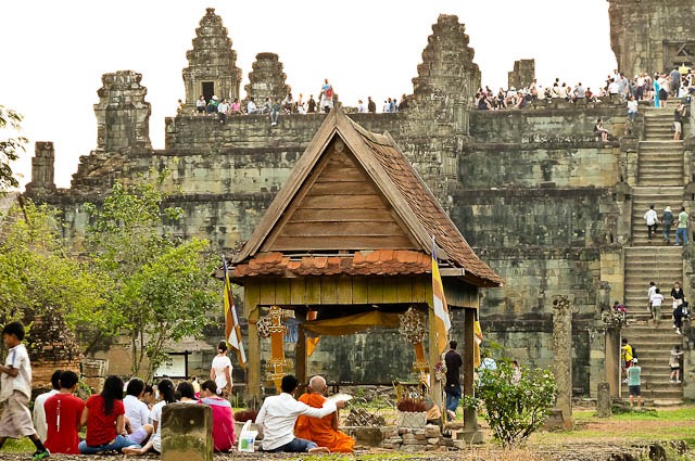 [2011_04_24-D129-Siem-Reap--Phnom-Bak[5].jpg]