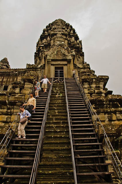 [2011_04_25-D130-Angkor-Wat--Angkor-T[17].jpg]
