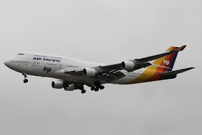 Boeing 747-400 Air Pacific
