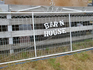 [barnhouse0013.jpg]