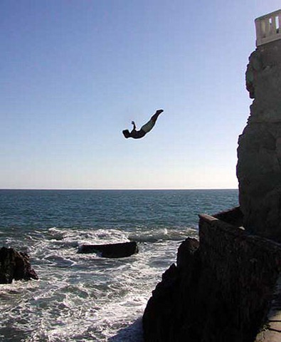 [cliff_diver_quebrada3.jpg]