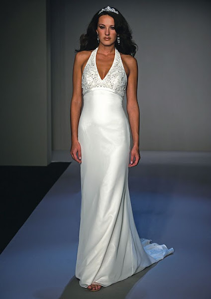 halter-v-neck-bridal-gown