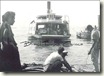 Antiga barca da Cia. Cantareira para Paquetá, Ilha do Governador e Niteroi, momentos antes de atracar no Cais Pharoux (Praça XV) -1950