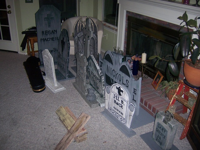 [HalloweenthruChristmas20081726.jpg]