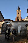 C�lem na�� cesty byl kl�ter v S�zav�. Nicm�n�, jak se dalo o�ek�vat, byl zav�en�