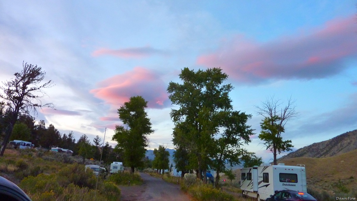 [Yellowstonedawns_20090906_1343.jpg]