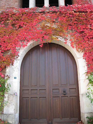 Itty bitty Percy.....Giant entry door.