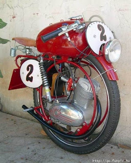 Modifikasi motor one wheeler