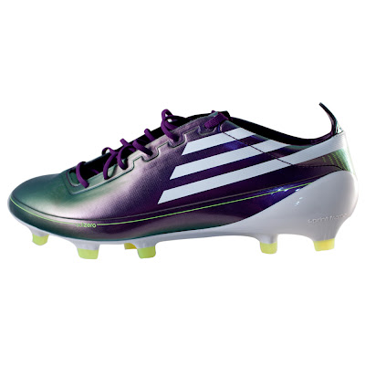 Adidas F50 adiZero Sepatu Bola teringan di Dunia