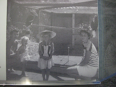 Young visitors (do you recognize the girl in the Chinese hat?) to the Bird Park