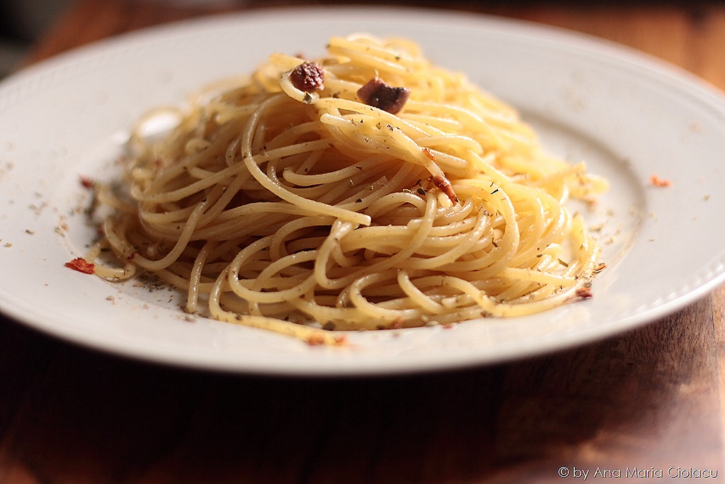[spaghetti cu ansoa2[4].jpg]