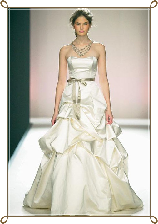 [Strapless-Bridal-Gown.jpg]