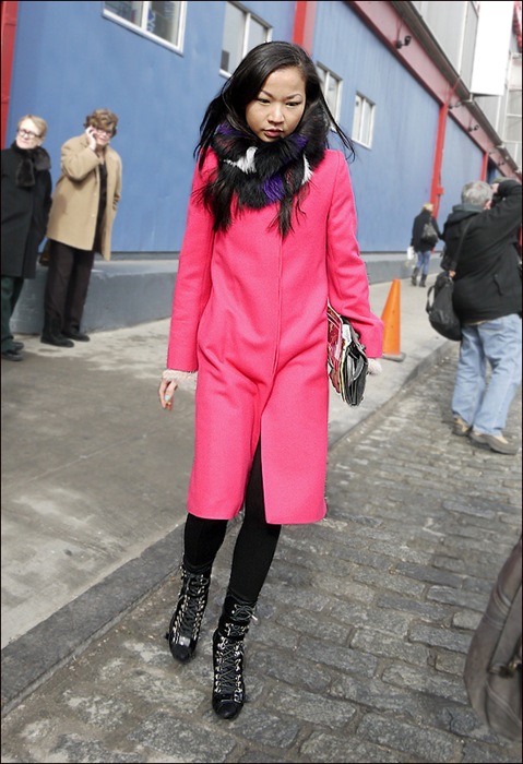 w long hot pink coat fur scarf lace up blackhigh top  shoes 2
