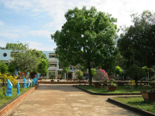 Kiểm tra và công nhận trường THPT Trị An đạt chuẩn Quốc gia giai đoạn 2010-2020 powered by designpro.vn18.jpg